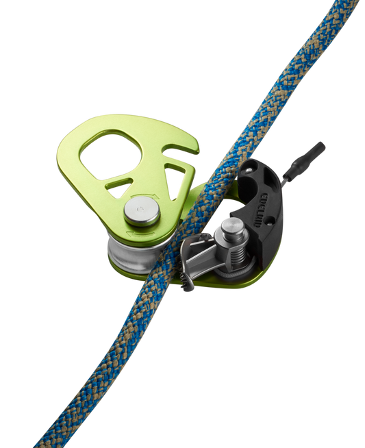 Edelrid Spoc – ultra-light pulley with backstop