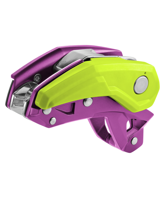 Edelrid Pinch – assisted braking belay device with direct harness attachment